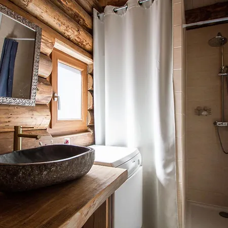 Authentique En Foret, 6 Pers, Proche Gerardmer, Sentiers & Stations De - Fr-1-589-378 Landhaus